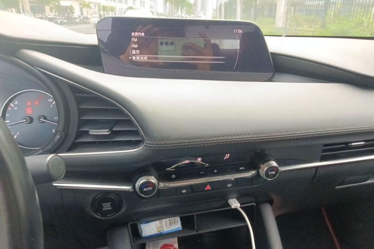Used Mazda 3 Axela 2020 2.0L Automatic Zhiya Edition Audio And AC Panel