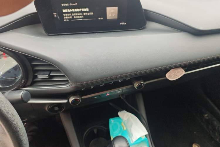 Used Mazda 3 Axela 2020 1.5L Automatic Zhiyue Sunroof Version Audio And AC Panel