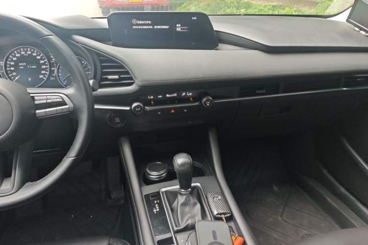 Used Mazda 3 Axela 2020 1.5L Automatic Luxury Version Audio And AC Panel