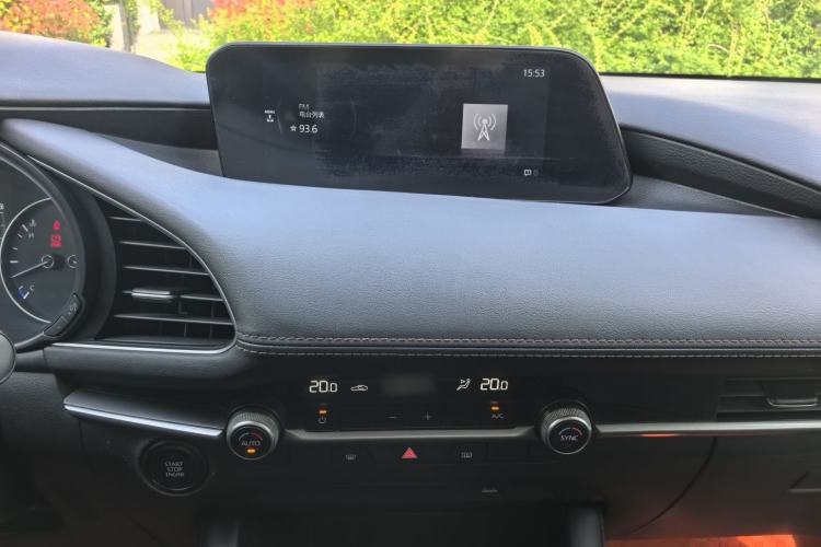 Used Mazda 3 Axela 2020 1.5L Automatic Luxury Version Audio And AC Panel