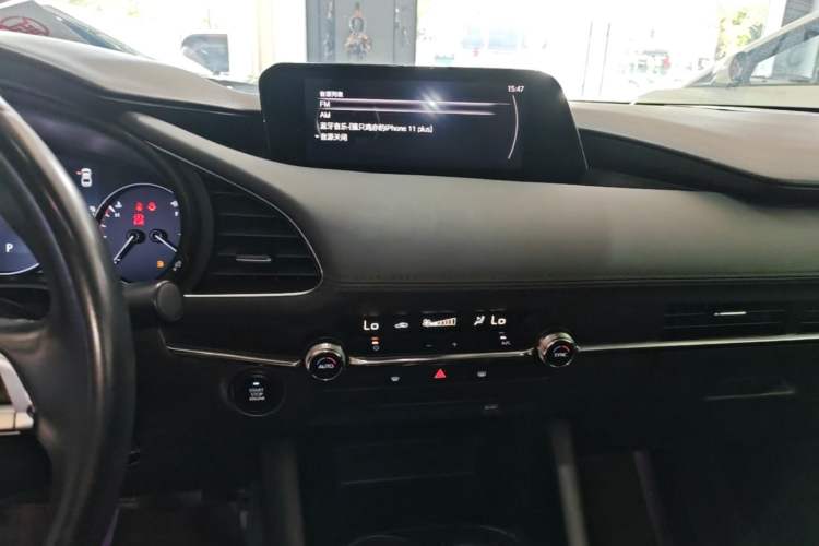 Used Mazda 3 Axela 2020 2.0L Automatic Zhiya Edition Audio And AC Panel