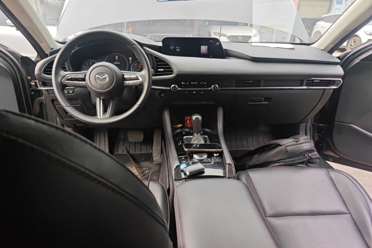 Used Mazda 3 Axela 2020 2.0L Automatic Zhiya Edition Center Console