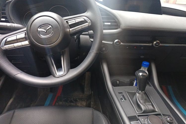 Used Mazda 3 Axela 2020 2.0L Automatic ZhiXuan Edition Center Console
