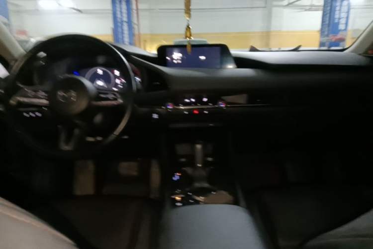 Used Mazda 3 Axela 2020 2.0L Automatic Zhiya Edition Center Console