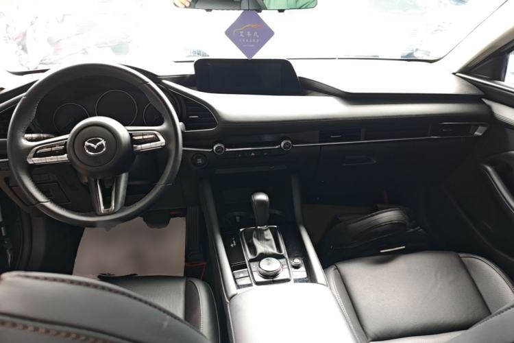 Used Mazda 3 Axela 2020 2.0L Automatic Zhiya Edition Center Console