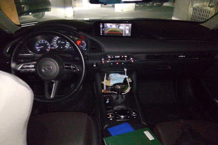 Used Mazda 3 Axela 2020 2.0L Automatic Zhiya Edition Center Console