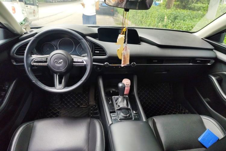 Used Mazda 3 Axela 2020 2.0L Automatic Zhiya Edition Center Console