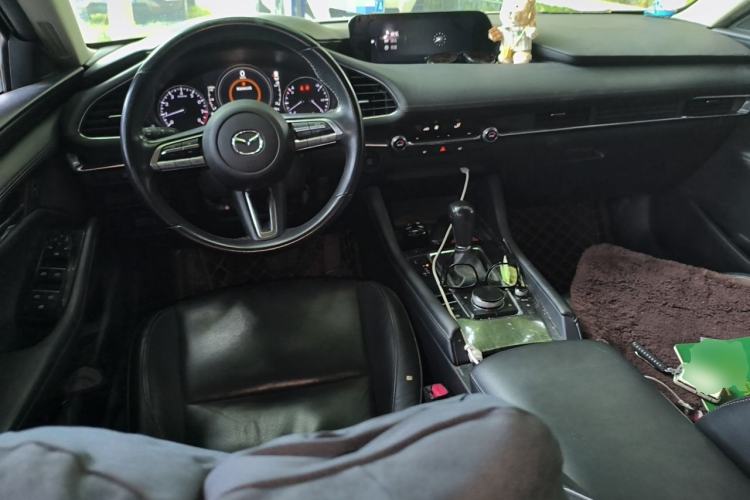 Used Mazda 3 Axela 2020 2.0L Automatic Zhiya Edition Center Console