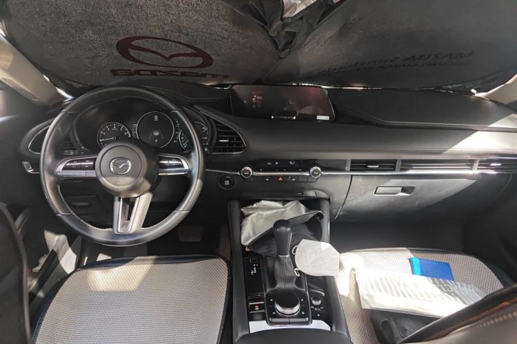 Used Mazda 3 Axela 2020 2.0L Automatic Zhiya Edition Center Console