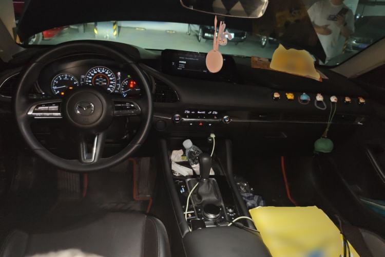 Used Mazda 3 Axela 2020 2.0L Automatic Zhiya Edition Center Console