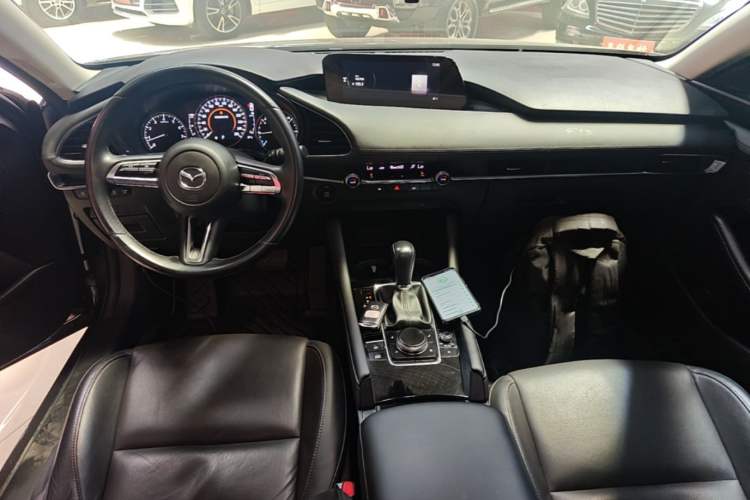 Used Mazda 3 Axela 2020 2.0L Automatic Zhiya Edition Center Console