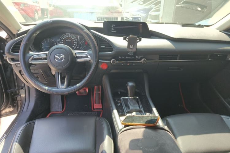 Used Mazda 3 Axela 2020 2.0L Automatic Zhiya Edition Center Console