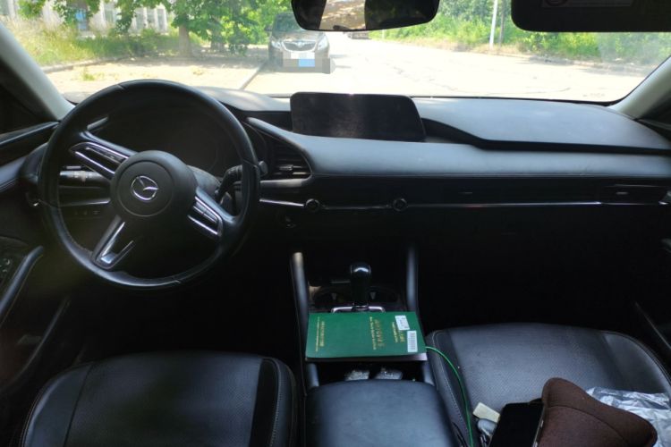 Used Mazda 3 Axela 2020 2.0L Automatic ZhiXuan Edition Center Console