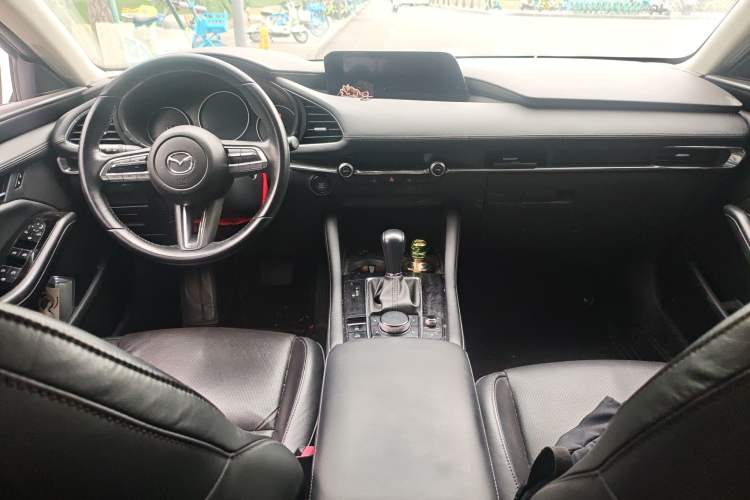 Used Mazda 3 Axela 2020 2.0L Automatic Zhiya Edition Center Console