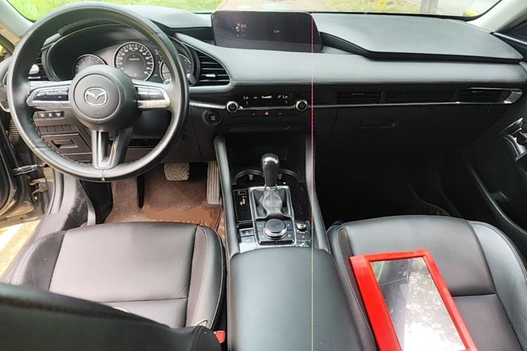 Used Mazda 3 Axela 2020 2.0L Automatic Zhiya Edition Center Console