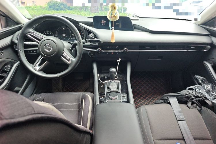 Used Mazda 3 Axela 2020 2.0L Automatic ZhiXuan Edition Center Console