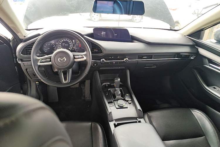 Used Mazda 3 Axela 2020 2.0L Automatic Zhiya Edition Center Console