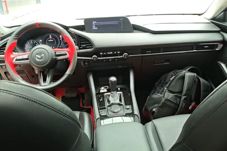 Used Mazda 3 Axela 2020 2.0L Automatic Zhiya Edition Center Console