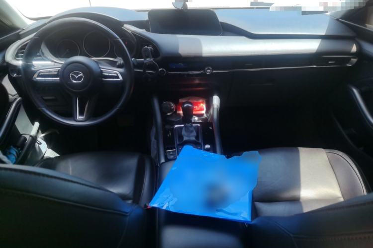 Used Mazda 3 Axela 2020 2.0L Automatic Zhiya Edition Center Console