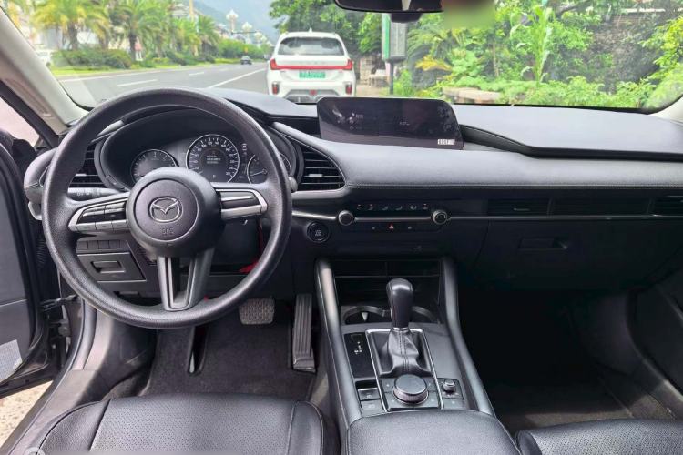 Used Mazda 3 Axela 2020 1.5L Automatic Zhiyue Sunroof Version Center Console