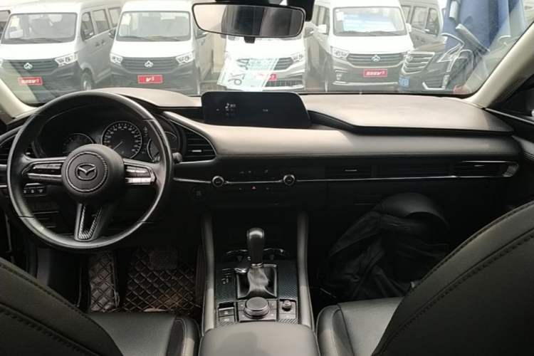 Used Mazda 3 Axela 2020 2.0L Automatic Zhiya Edition Center Console