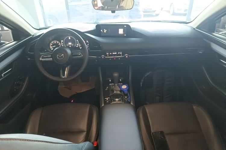 Used Mazda 3 Axela 2020 2.0L Automatic Zhiya Edition Center Console