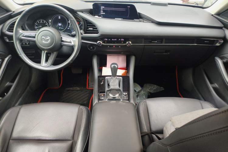 Used Mazda 3 Axela 2020 2.0L Automatic Zhiya Edition Center Console