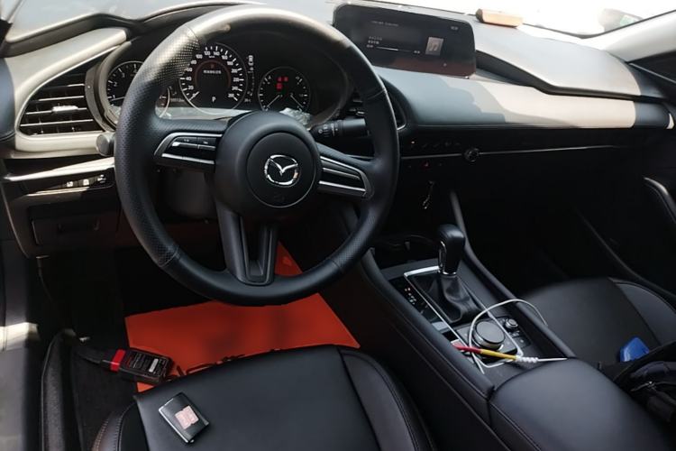 Used Mazda 3 Axela 2020 1.5L Automatic Zhiyue Sunroof Version Center Console