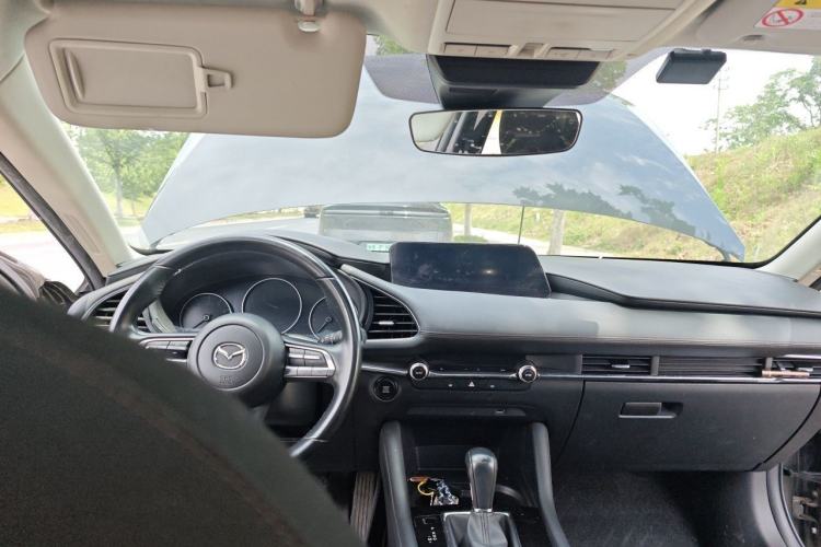 Used Mazda 3 Axela 2020 2.0L Automatic ZhiXuan Edition Center Console