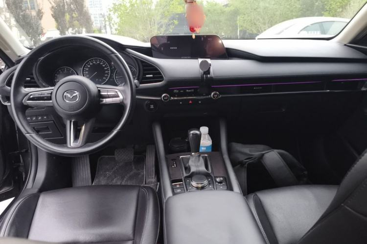 Used Mazda 3 Axela 2020 2.0L Automatic Zhiya Edition Center Console