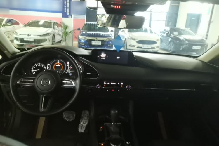 Used Mazda 3 Axela 2020 2.0L Automatic Zhiya Edition Center Console