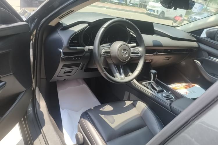 Used Mazda 3 Axela 2020 2.0L Automatic Zhiya Edition Center Console