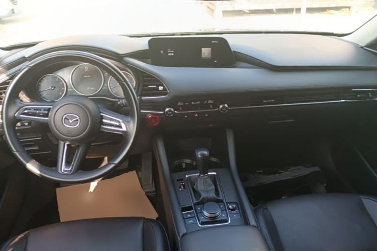 Used Mazda 3 Axela 2020 2.0L Automatic Zhiya Edition Center Console