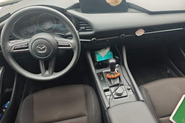 Used Mazda 3 Axela 2020 1.5L Automatic Zhiyue Sunroof Version Center Console