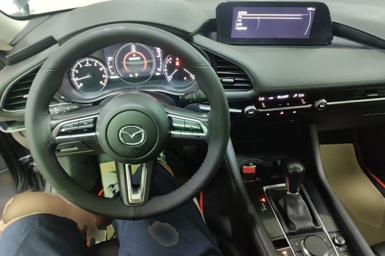 Used Mazda 3 Axela 2020 2.0L Automatic Zhiya Edition Center Console