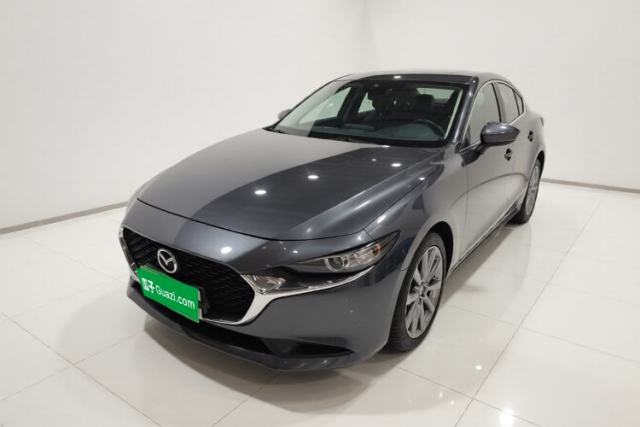 Ojetý Mazda 3 Axela 2020 2.0L Automatic Zhiya Edition