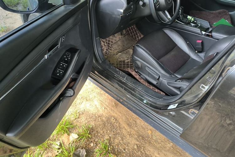 Used Mazda 3 Axela 2020 2.0L Automatic Zhiya Edition Driver Seat