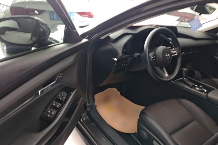 Used Mazda 3 Axela 2020 2.0L Automatic Zhiya Edition Driver Seat