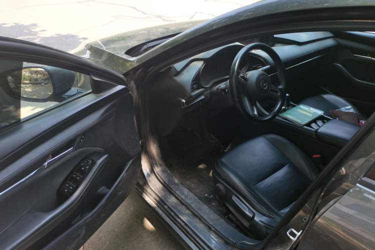 Used Mazda 3 Axela 2020 2.0L Automatic Zhiya Edition Driver Seat