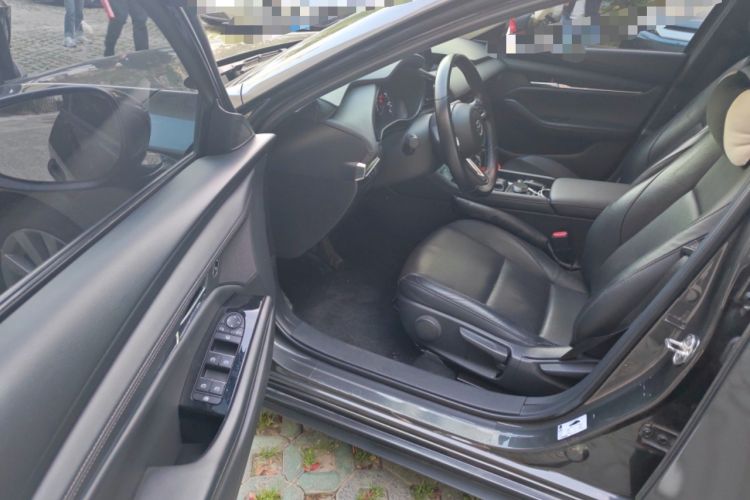 Used Mazda 3 Axela 2020 2.0L Automatic Zhiya Edition Driver Seat