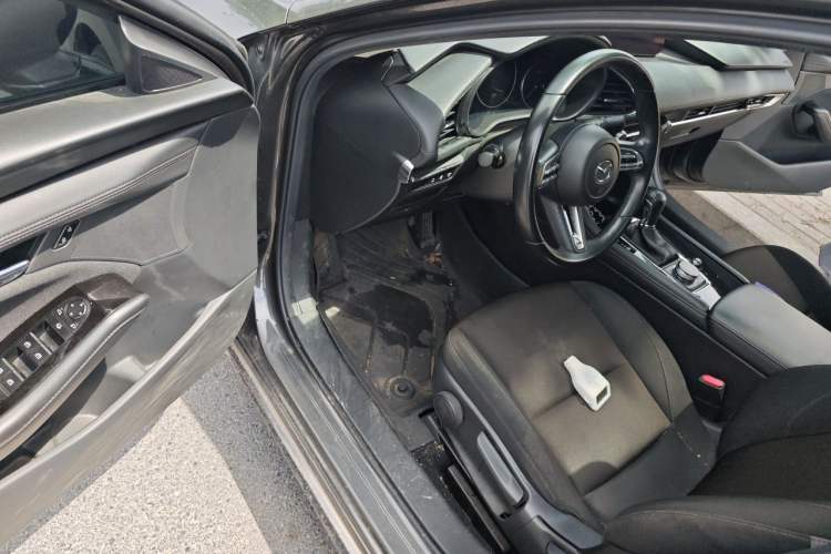 Used Mazda 3 Axela 2020 2.0L Automatic ZhiXuan Edition Driver Seat