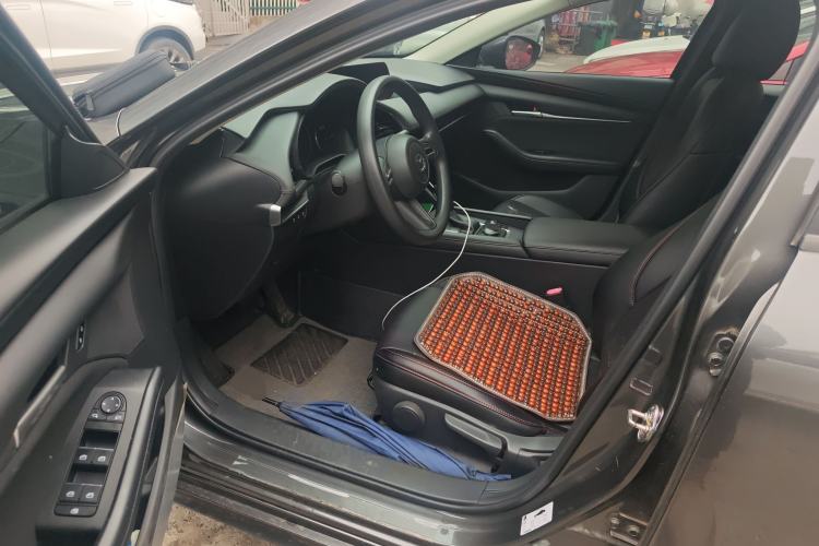 Used Mazda 3 Axela 2020 1.5L Automatic ZhiMei Edition Driver Seat