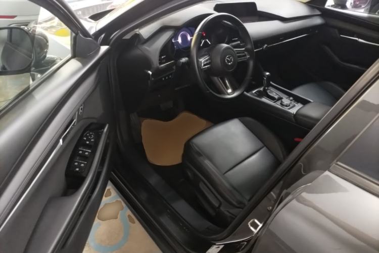 Used Mazda 3 Axela 2020 2.0L Automatic Zhiya Edition Driver Seat