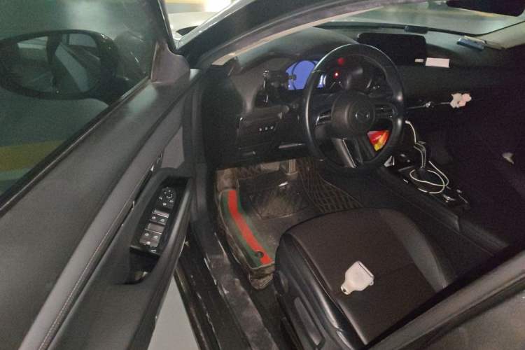Used Mazda 3 Axela 2020 2.0L Automatic Zhiya Edition Driver Seat