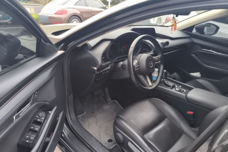 Used Mazda 3 Axela 2020 2.0L Automatic Zhiya Edition Driver Seat