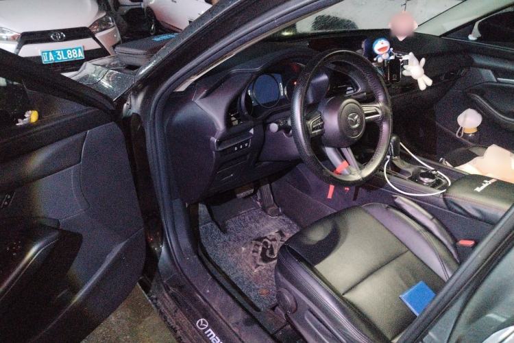 Used Mazda 3 Axela 2020 1.5L Automatic ZhiMei Edition Driver Seat