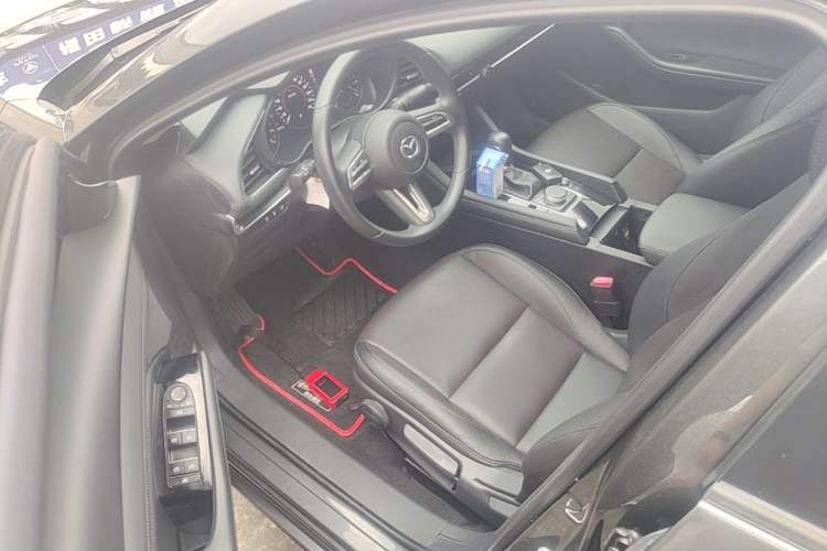 Used Mazda 3 Axela 2020 2.0L Automatic Zhiya Edition Driver Seat