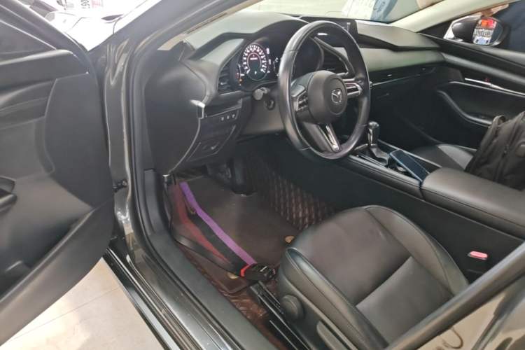Used Mazda 3 Axela 2020 2.0L Automatic Zhiya Edition Driver Seat