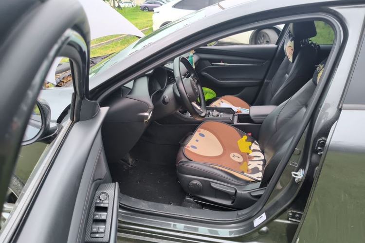 Used Mazda 3 Axela 2020 2.0L Automatic Zhiya Edition Driver Seat