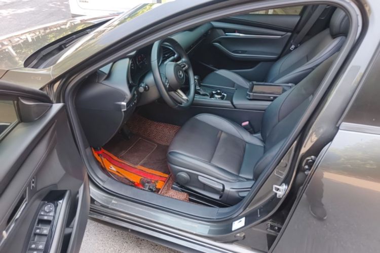 Used Mazda 3 Axela 2020 2.0L Automatic Zhiya Edition Driver Seat